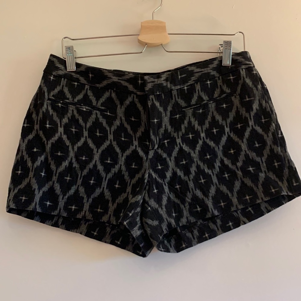 4/$28! Black & cream soft cotton shorts